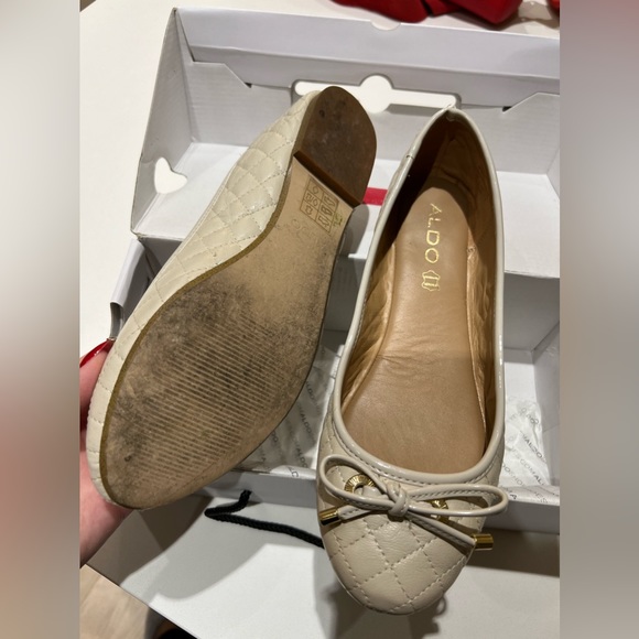 Selling Women’s Aldo ballet flats - Picture 5 of 5